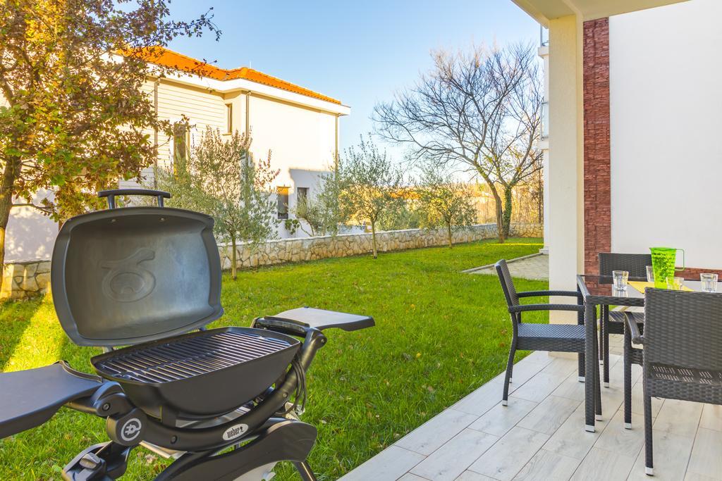 Villa Apartments Futura Vantacici Exterior photo